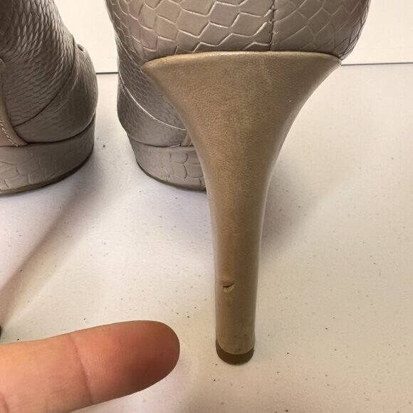 Rockport Adiprene Taupe Leather Croc Embossed Platform Pumps - Picture 8 of 9